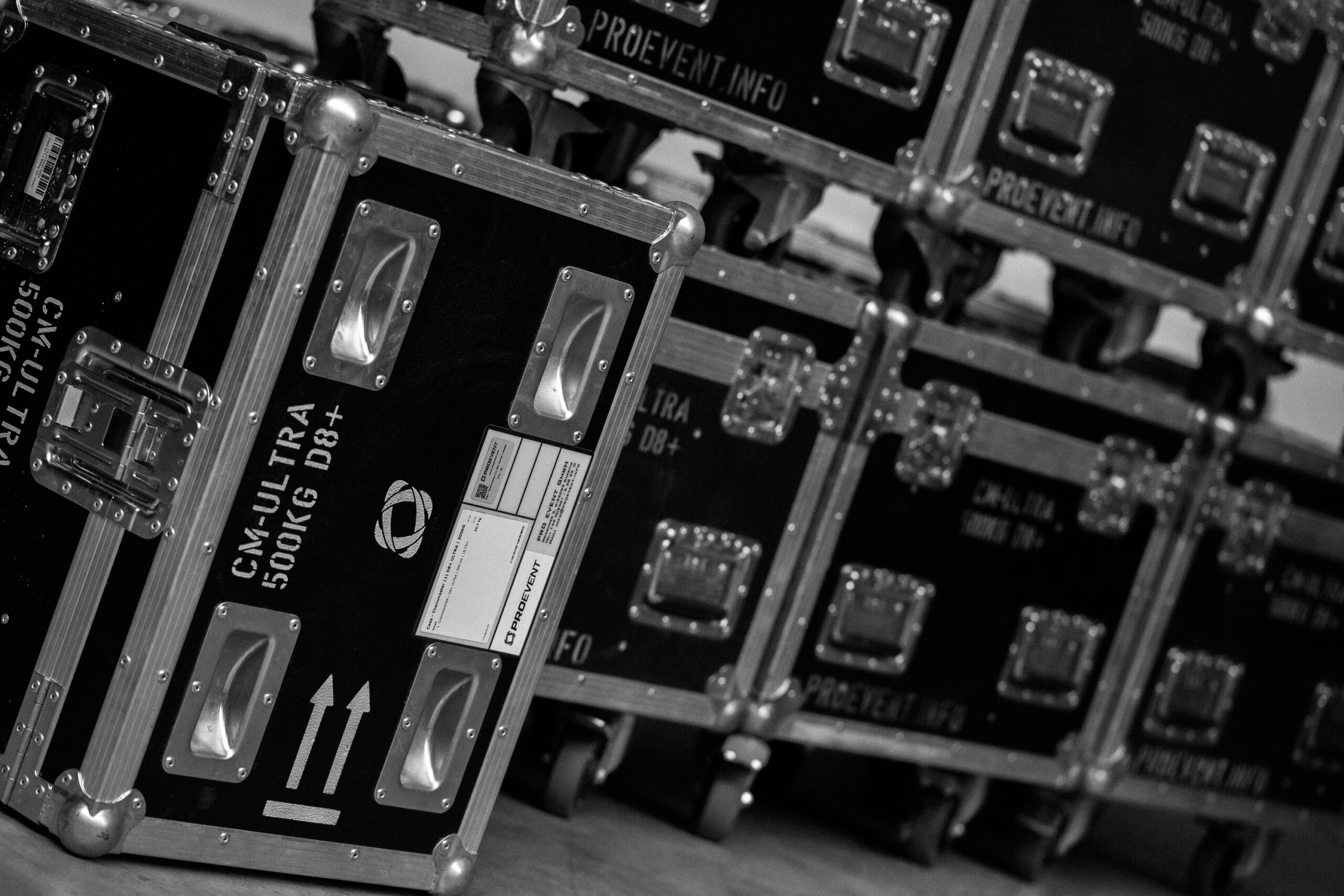 Flightcases, robuste Transportkisten für Eventequipment wie Licht- und Tontechnik