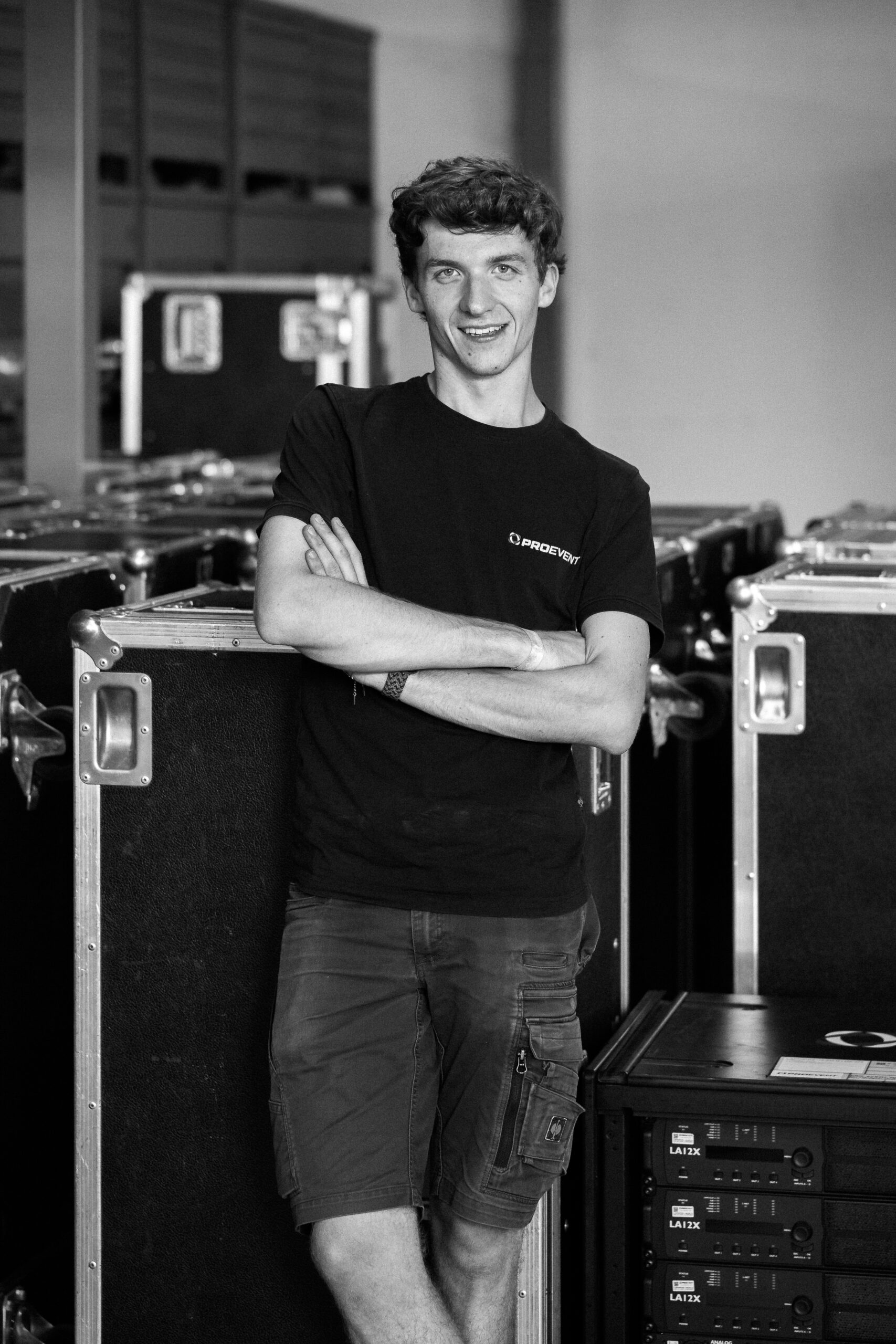 Alex Haerdle, ein erfahrener Video- und Audio Professional bei PRO EVENT, verantwortlich für visuelle und akustische Installationen.